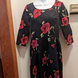 Veljie women's small (4) black with roses 39 inch 1/2 sleeved dress NWT
